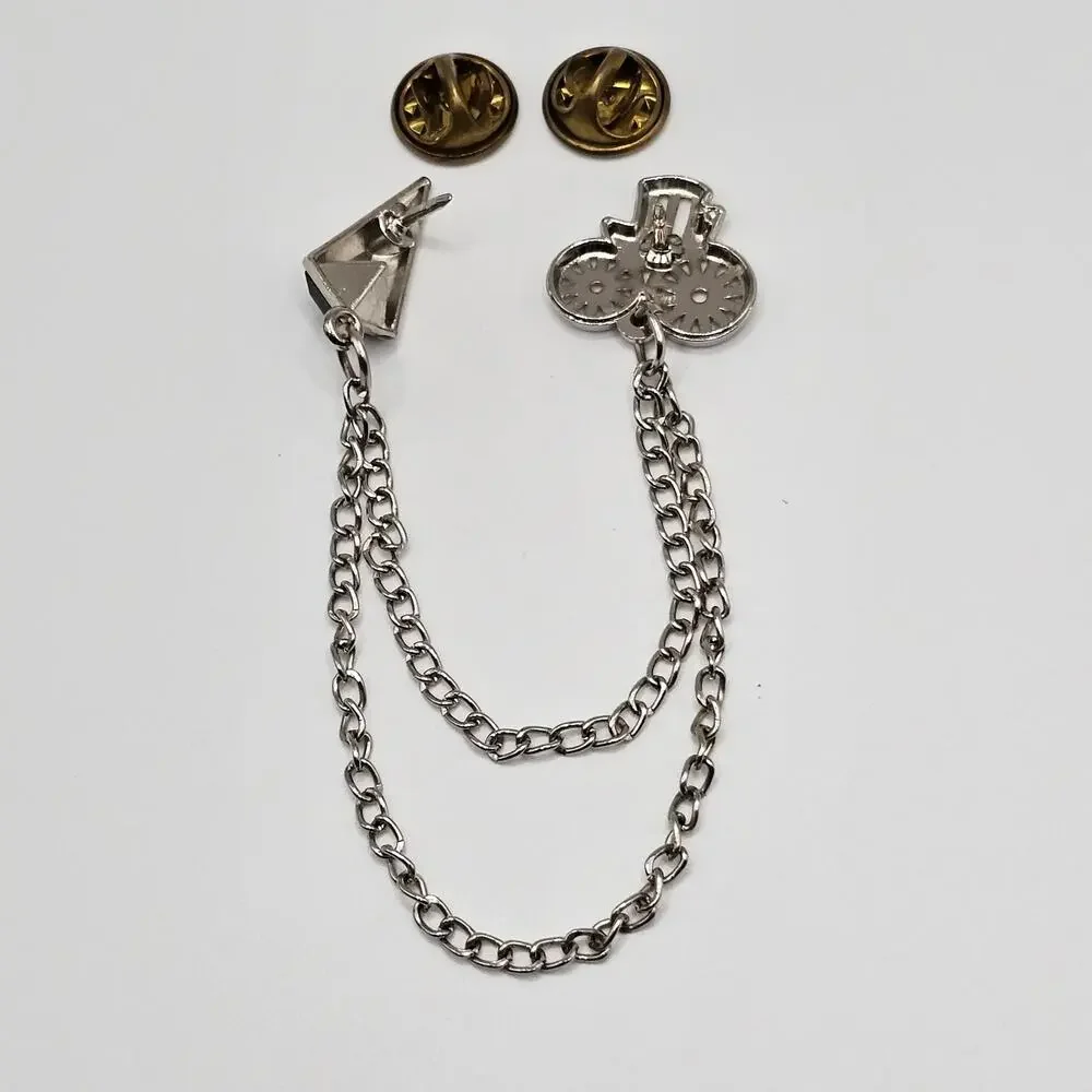 Vintage Sweater Clip Pin Brooch Amish Buggy Stagecoach Silvertone w/ Rhinestone